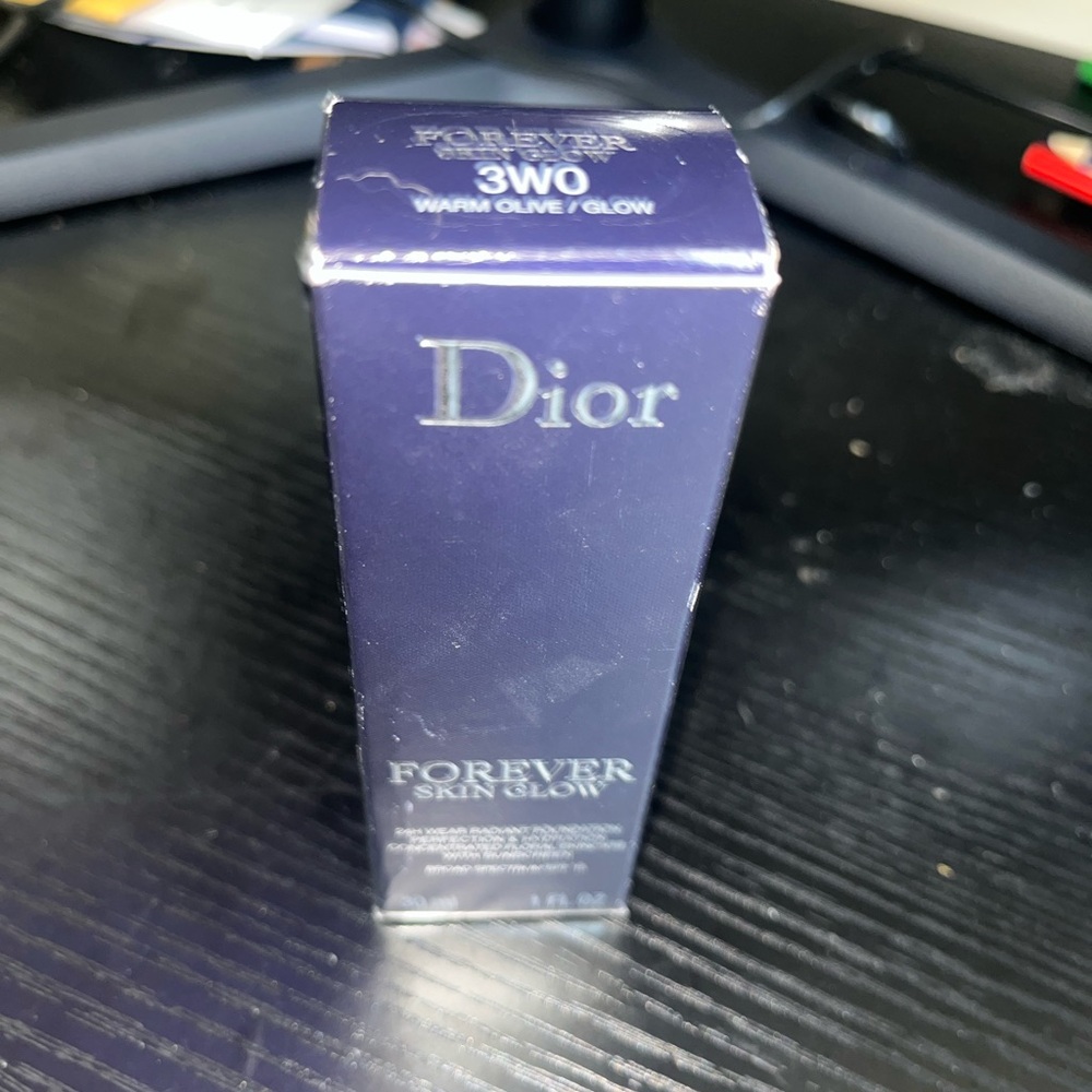 Dior Forever Skin Glow Foundation - 3WO - Picture 5 of 5